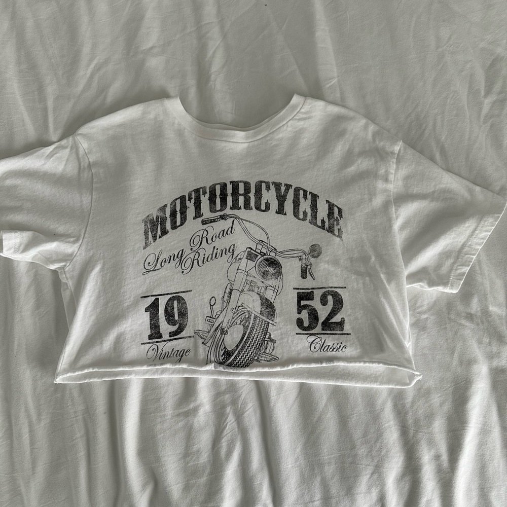 Motorcycle cropped tee shirt